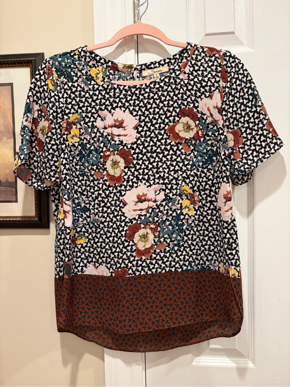 Serein Floral Pattern Short-Sleeve Blouse